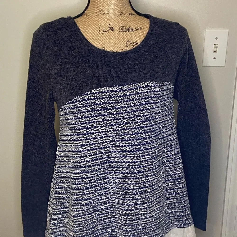 Anthropologie A’reve blue sweater with white lace ruffle size small - Picture 2 of 7